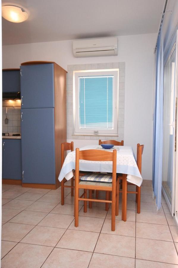 Apartment Stara Novalja 6301B Exterior photo